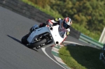 Mallory-park-Leicestershire;Mallory-park-photographs;Motorcycle-action-photographs;event-digital-images;eventdigitalimages;mallory-park;no-limits-trackday;peter-wileman-photography;trackday;trackday-digital-images;trackday-photos