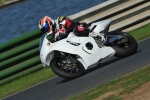 Mallory-park-Leicestershire;Mallory-park-photographs;Motorcycle-action-photographs;event-digital-images;eventdigitalimages;mallory-park;no-limits-trackday;peter-wileman-photography;trackday;trackday-digital-images;trackday-photos
