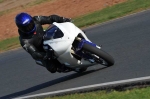 Mallory-park-Leicestershire;Mallory-park-photographs;Motorcycle-action-photographs;event-digital-images;eventdigitalimages;mallory-park;no-limits-trackday;peter-wileman-photography;trackday;trackday-digital-images;trackday-photos
