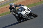 Mallory-park-Leicestershire;Mallory-park-photographs;Motorcycle-action-photographs;event-digital-images;eventdigitalimages;mallory-park;no-limits-trackday;peter-wileman-photography;trackday;trackday-digital-images;trackday-photos