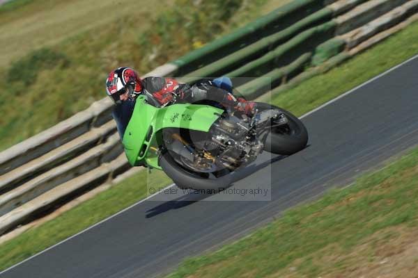 Mallory park Leicestershire;Mallory park photographs;Motorcycle action photographs;event digital images;eventdigitalimages;mallory park;no limits trackday;peter wileman photography;trackday;trackday digital images;trackday photos