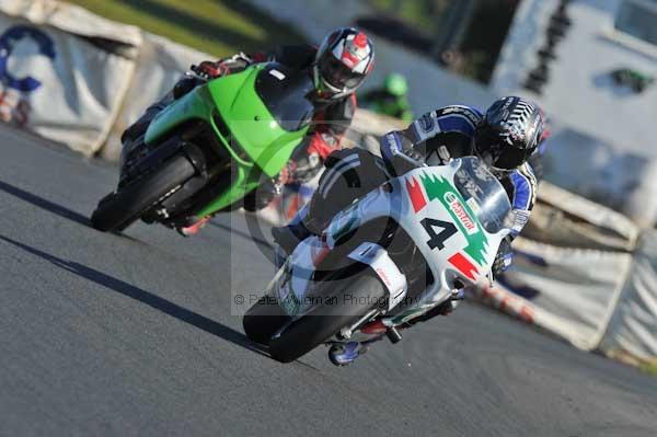 Mallory park Leicestershire;Mallory park photographs;Motorcycle action photographs;event digital images;eventdigitalimages;mallory park;no limits trackday;peter wileman photography;trackday;trackday digital images;trackday photos
