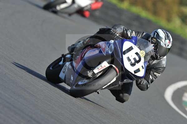 Mallory park Leicestershire;Mallory park photographs;Motorcycle action photographs;event digital images;eventdigitalimages;mallory park;no limits trackday;peter wileman photography;trackday;trackday digital images;trackday photos