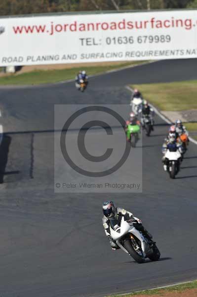 Mallory park Leicestershire;Mallory park photographs;Motorcycle action photographs;event digital images;eventdigitalimages;mallory park;no limits trackday;peter wileman photography;trackday;trackday digital images;trackday photos