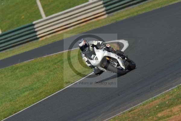 Mallory park Leicestershire;Mallory park photographs;Motorcycle action photographs;event digital images;eventdigitalimages;mallory park;no limits trackday;peter wileman photography;trackday;trackday digital images;trackday photos
