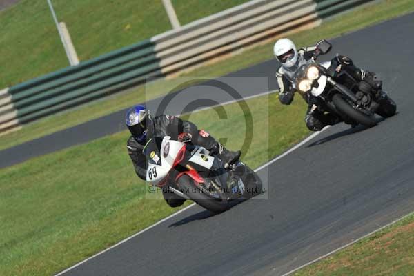 Mallory park Leicestershire;Mallory park photographs;Motorcycle action photographs;event digital images;eventdigitalimages;mallory park;no limits trackday;peter wileman photography;trackday;trackday digital images;trackday photos