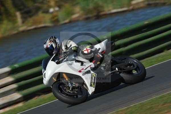 Mallory park Leicestershire;Mallory park photographs;Motorcycle action photographs;event digital images;eventdigitalimages;mallory park;no limits trackday;peter wileman photography;trackday;trackday digital images;trackday photos