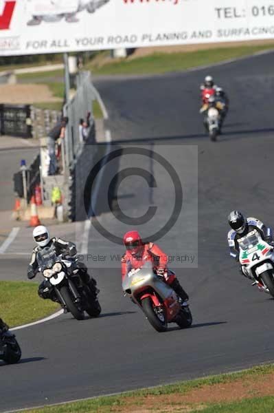 Mallory park Leicestershire;Mallory park photographs;Motorcycle action photographs;event digital images;eventdigitalimages;mallory park;no limits trackday;peter wileman photography;trackday;trackday digital images;trackday photos