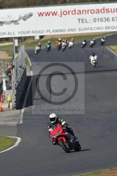 Mallory park Leicestershire;Mallory park photographs;Motorcycle action photographs;event digital images;eventdigitalimages;mallory park;no limits trackday;peter wileman photography;trackday;trackday digital images;trackday photos