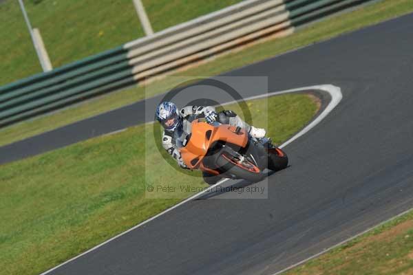 Mallory park Leicestershire;Mallory park photographs;Motorcycle action photographs;event digital images;eventdigitalimages;mallory park;no limits trackday;peter wileman photography;trackday;trackday digital images;trackday photos
