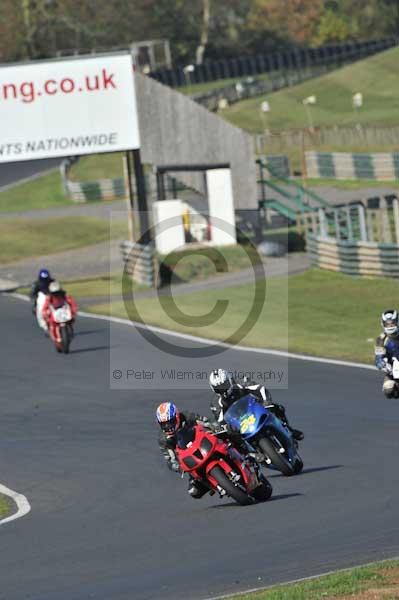 Mallory park Leicestershire;Mallory park photographs;Motorcycle action photographs;event digital images;eventdigitalimages;mallory park;no limits trackday;peter wileman photography;trackday;trackday digital images;trackday photos