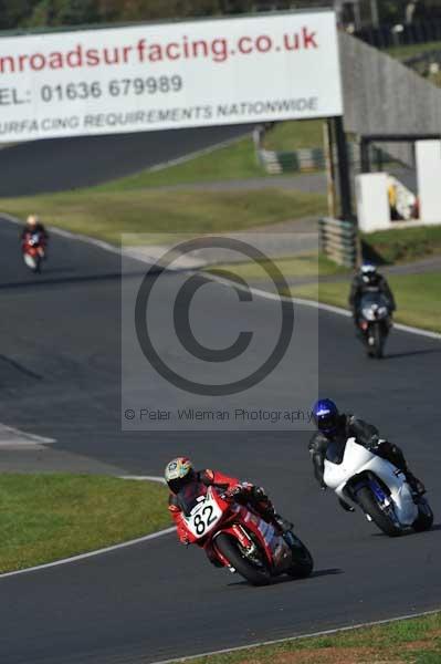 Mallory park Leicestershire;Mallory park photographs;Motorcycle action photographs;event digital images;eventdigitalimages;mallory park;no limits trackday;peter wileman photography;trackday;trackday digital images;trackday photos