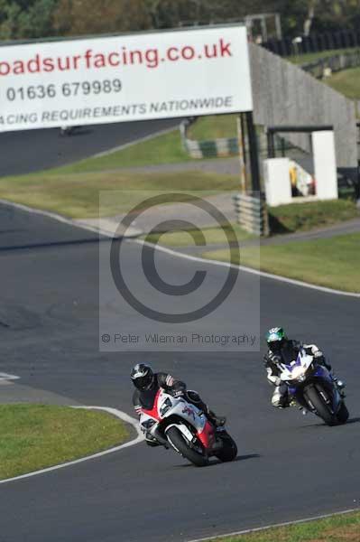 Mallory park Leicestershire;Mallory park photographs;Motorcycle action photographs;event digital images;eventdigitalimages;mallory park;no limits trackday;peter wileman photography;trackday;trackday digital images;trackday photos