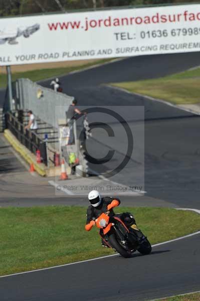 Mallory park Leicestershire;Mallory park photographs;Motorcycle action photographs;event digital images;eventdigitalimages;mallory park;no limits trackday;peter wileman photography;trackday;trackday digital images;trackday photos