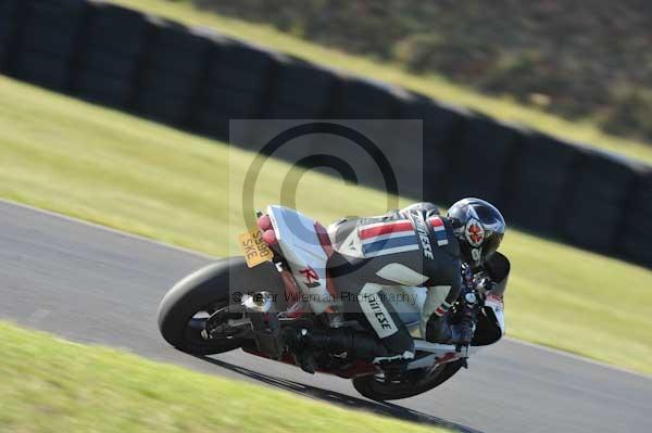 Mallory park Leicestershire;Mallory park photographs;Motorcycle action photographs;event digital images;eventdigitalimages;mallory park;no limits trackday;peter wileman photography;trackday;trackday digital images;trackday photos