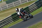 Mallory-park-Leicestershire;Mallory-park-photographs;Motorcycle-action-photographs;event-digital-images;eventdigitalimages;mallory-park;no-limits-trackday;peter-wileman-photography;trackday;trackday-digital-images;trackday-photos