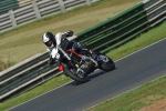 Mallory-park-Leicestershire;Mallory-park-photographs;Motorcycle-action-photographs;event-digital-images;eventdigitalimages;mallory-park;no-limits-trackday;peter-wileman-photography;trackday;trackday-digital-images;trackday-photos