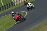 Mallory-park-Leicestershire;Mallory-park-photographs;Motorcycle-action-photographs;event-digital-images;eventdigitalimages;mallory-park;no-limits-trackday;peter-wileman-photography;trackday;trackday-digital-images;trackday-photos