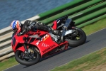 Mallory-park-Leicestershire;Mallory-park-photographs;Motorcycle-action-photographs;event-digital-images;eventdigitalimages;mallory-park;no-limits-trackday;peter-wileman-photography;trackday;trackday-digital-images;trackday-photos