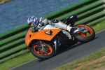Mallory-park-Leicestershire;Mallory-park-photographs;Motorcycle-action-photographs;event-digital-images;eventdigitalimages;mallory-park;no-limits-trackday;peter-wileman-photography;trackday;trackday-digital-images;trackday-photos