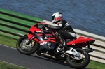Mallory-park-Leicestershire;Mallory-park-photographs;Motorcycle-action-photographs;event-digital-images;eventdigitalimages;mallory-park;no-limits-trackday;peter-wileman-photography;trackday;trackday-digital-images;trackday-photos