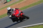 Mallory-park-Leicestershire;Mallory-park-photographs;Motorcycle-action-photographs;event-digital-images;eventdigitalimages;mallory-park;no-limits-trackday;peter-wileman-photography;trackday;trackday-digital-images;trackday-photos