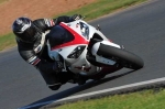 Mallory-park-Leicestershire;Mallory-park-photographs;Motorcycle-action-photographs;event-digital-images;eventdigitalimages;mallory-park;no-limits-trackday;peter-wileman-photography;trackday;trackday-digital-images;trackday-photos