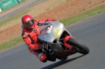 Mallory-park-Leicestershire;Mallory-park-photographs;Motorcycle-action-photographs;event-digital-images;eventdigitalimages;mallory-park;no-limits-trackday;peter-wileman-photography;trackday;trackday-digital-images;trackday-photos