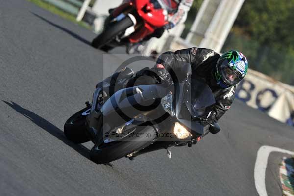 Mallory park Leicestershire;Mallory park photographs;Motorcycle action photographs;event digital images;eventdigitalimages;mallory park;no limits trackday;peter wileman photography;trackday;trackday digital images;trackday photos