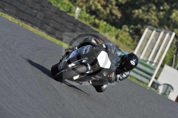 Mallory park Leicestershire;Mallory park photographs;Motorcycle action photographs;event digital images;eventdigitalimages;mallory park;no limits trackday;peter wileman photography;trackday;trackday digital images;trackday photos