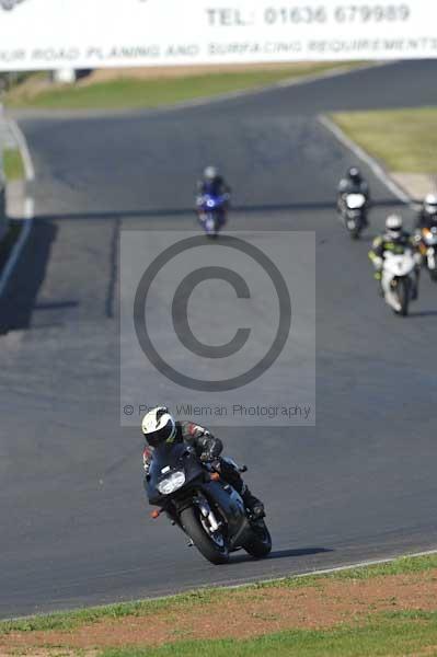 Mallory park Leicestershire;Mallory park photographs;Motorcycle action photographs;event digital images;eventdigitalimages;mallory park;no limits trackday;peter wileman photography;trackday;trackday digital images;trackday photos