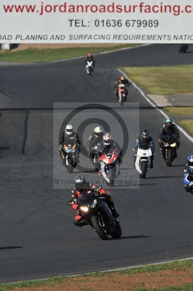 Mallory park Leicestershire;Mallory park photographs;Motorcycle action photographs;event digital images;eventdigitalimages;mallory park;no limits trackday;peter wileman photography;trackday;trackday digital images;trackday photos