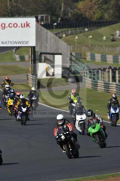 Mallory park Leicestershire;Mallory park photographs;Motorcycle action photographs;event digital images;eventdigitalimages;mallory park;no limits trackday;peter wileman photography;trackday;trackday digital images;trackday photos