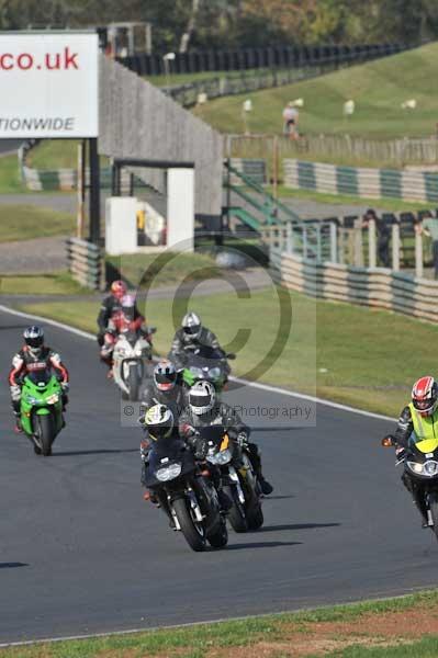 Mallory park Leicestershire;Mallory park photographs;Motorcycle action photographs;event digital images;eventdigitalimages;mallory park;no limits trackday;peter wileman photography;trackday;trackday digital images;trackday photos