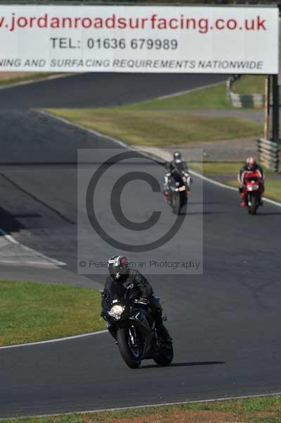 Mallory park Leicestershire;Mallory park photographs;Motorcycle action photographs;event digital images;eventdigitalimages;mallory park;no limits trackday;peter wileman photography;trackday;trackday digital images;trackday photos