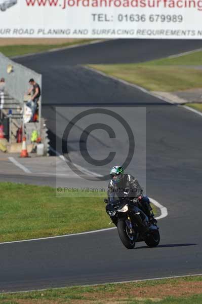 Mallory park Leicestershire;Mallory park photographs;Motorcycle action photographs;event digital images;eventdigitalimages;mallory park;no limits trackday;peter wileman photography;trackday;trackday digital images;trackday photos
