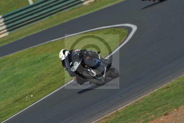 Mallory park Leicestershire;Mallory park photographs;Motorcycle action photographs;event digital images;eventdigitalimages;mallory park;no limits trackday;peter wileman photography;trackday;trackday digital images;trackday photos