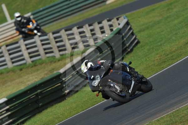 Mallory park Leicestershire;Mallory park photographs;Motorcycle action photographs;event digital images;eventdigitalimages;mallory park;no limits trackday;peter wileman photography;trackday;trackday digital images;trackday photos