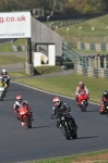 Mallory-park-Leicestershire;Mallory-park-photographs;Motorcycle-action-photographs;event-digital-images;eventdigitalimages;mallory-park;no-limits-trackday;peter-wileman-photography;trackday;trackday-digital-images;trackday-photos
