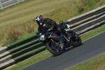 Mallory-park-Leicestershire;Mallory-park-photographs;Motorcycle-action-photographs;event-digital-images;eventdigitalimages;mallory-park;no-limits-trackday;peter-wileman-photography;trackday;trackday-digital-images;trackday-photos