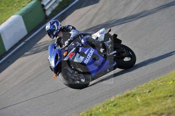 Mallory park Leicestershire;Mallory park photographs;Motorcycle action photographs;event digital images;eventdigitalimages;mallory park;no limits trackday;peter wileman photography;trackday;trackday digital images;trackday photos