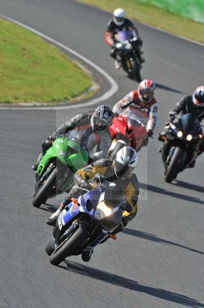 Mallory park Leicestershire;Mallory park photographs;Motorcycle action photographs;event digital images;eventdigitalimages;mallory park;no limits trackday;peter wileman photography;trackday;trackday digital images;trackday photos