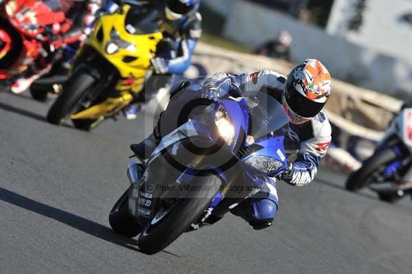 Mallory park Leicestershire;Mallory park photographs;Motorcycle action photographs;event digital images;eventdigitalimages;mallory park;no limits trackday;peter wileman photography;trackday;trackday digital images;trackday photos