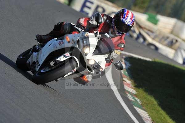 Mallory park Leicestershire;Mallory park photographs;Motorcycle action photographs;event digital images;eventdigitalimages;mallory park;no limits trackday;peter wileman photography;trackday;trackday digital images;trackday photos