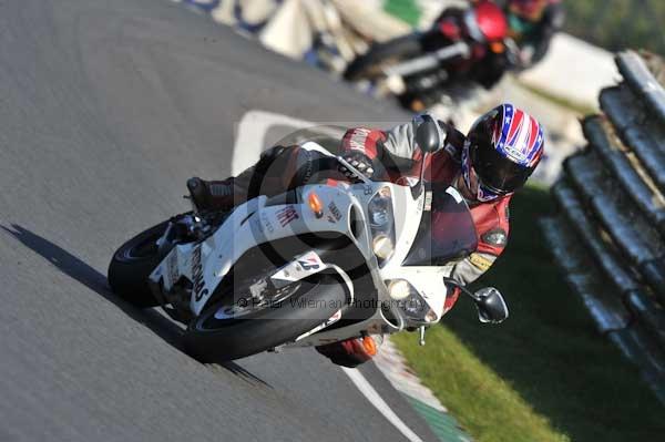 Mallory park Leicestershire;Mallory park photographs;Motorcycle action photographs;event digital images;eventdigitalimages;mallory park;no limits trackday;peter wileman photography;trackday;trackday digital images;trackday photos