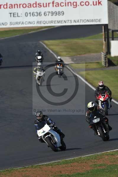 Mallory park Leicestershire;Mallory park photographs;Motorcycle action photographs;event digital images;eventdigitalimages;mallory park;no limits trackday;peter wileman photography;trackday;trackday digital images;trackday photos