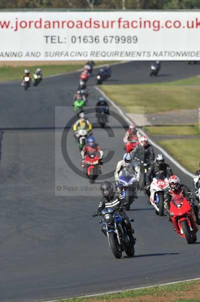 Mallory park Leicestershire;Mallory park photographs;Motorcycle action photographs;event digital images;eventdigitalimages;mallory park;no limits trackday;peter wileman photography;trackday;trackday digital images;trackday photos