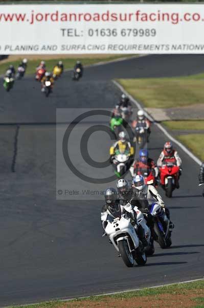 Mallory park Leicestershire;Mallory park photographs;Motorcycle action photographs;event digital images;eventdigitalimages;mallory park;no limits trackday;peter wileman photography;trackday;trackday digital images;trackday photos