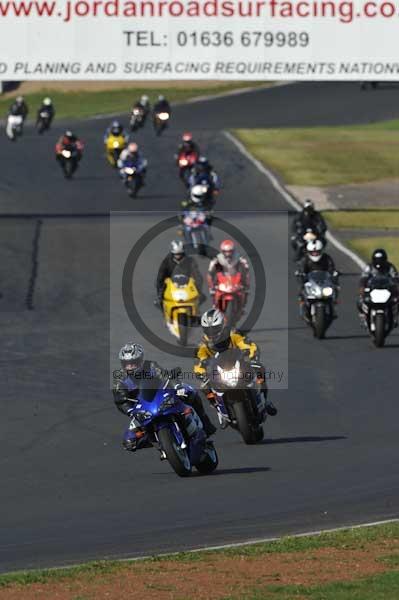 Mallory park Leicestershire;Mallory park photographs;Motorcycle action photographs;event digital images;eventdigitalimages;mallory park;no limits trackday;peter wileman photography;trackday;trackday digital images;trackday photos