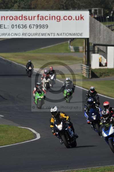 Mallory park Leicestershire;Mallory park photographs;Motorcycle action photographs;event digital images;eventdigitalimages;mallory park;no limits trackday;peter wileman photography;trackday;trackday digital images;trackday photos